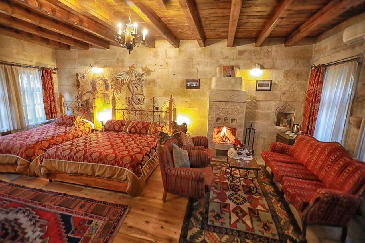 Traveller's Cave Hotel 3*
